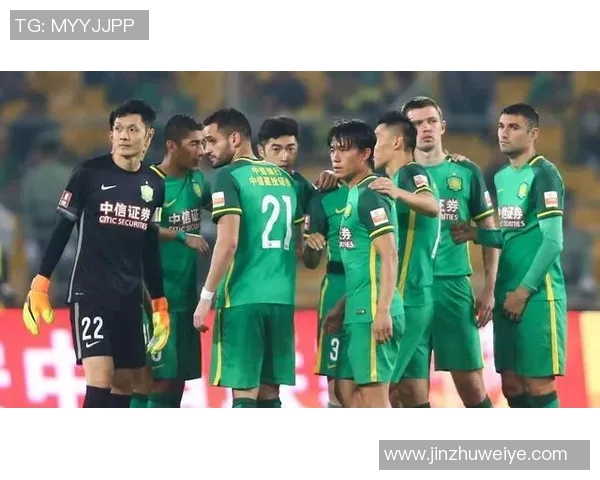 重庆足球队以57分高居大师赛积分榜首位展现强劲实力